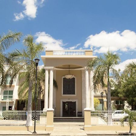 Wyndham Mérida Buitenkant foto