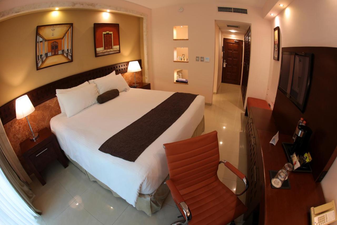 Wyndham Mérida Buitenkant foto