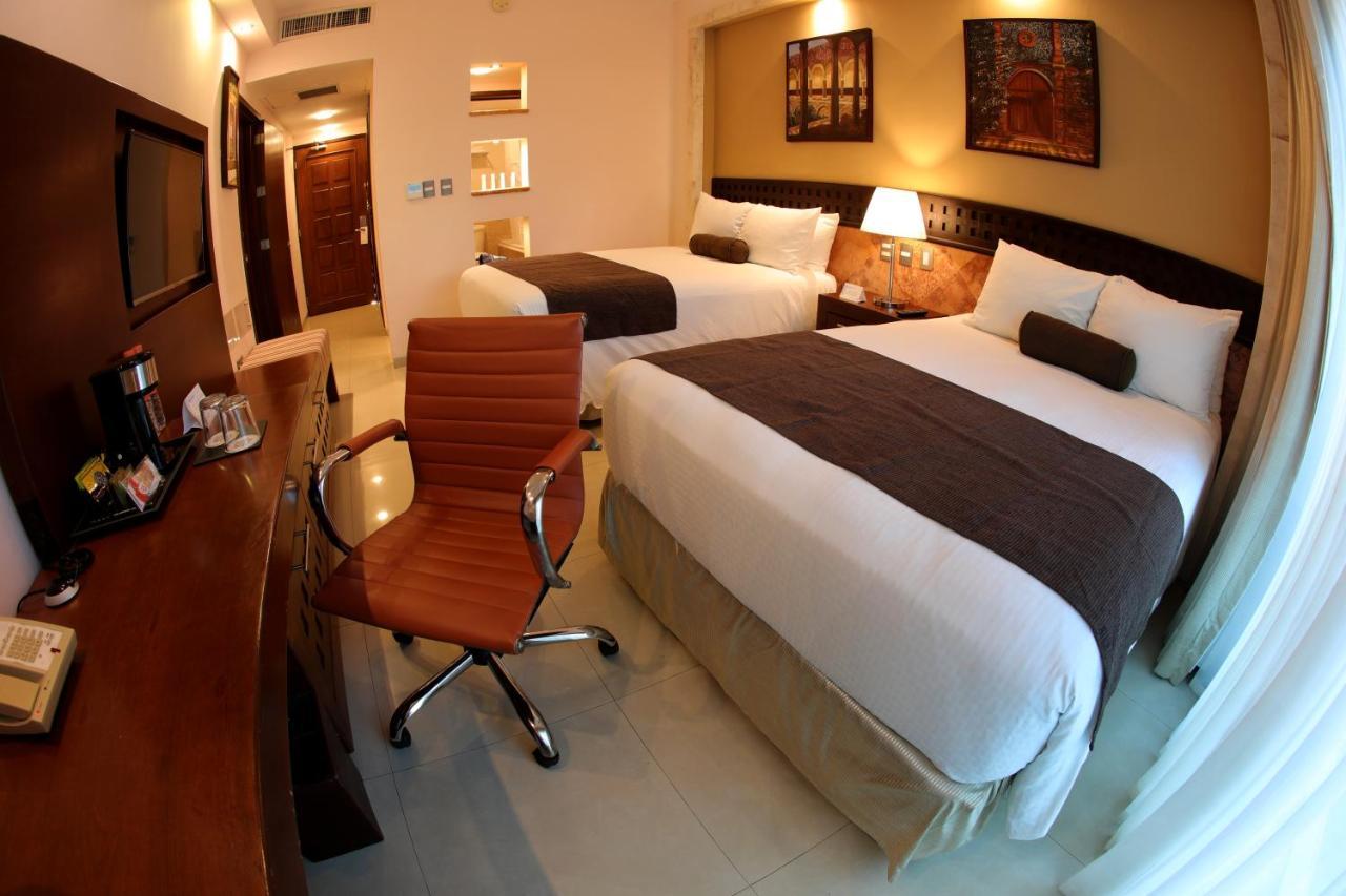Wyndham Mérida Buitenkant foto